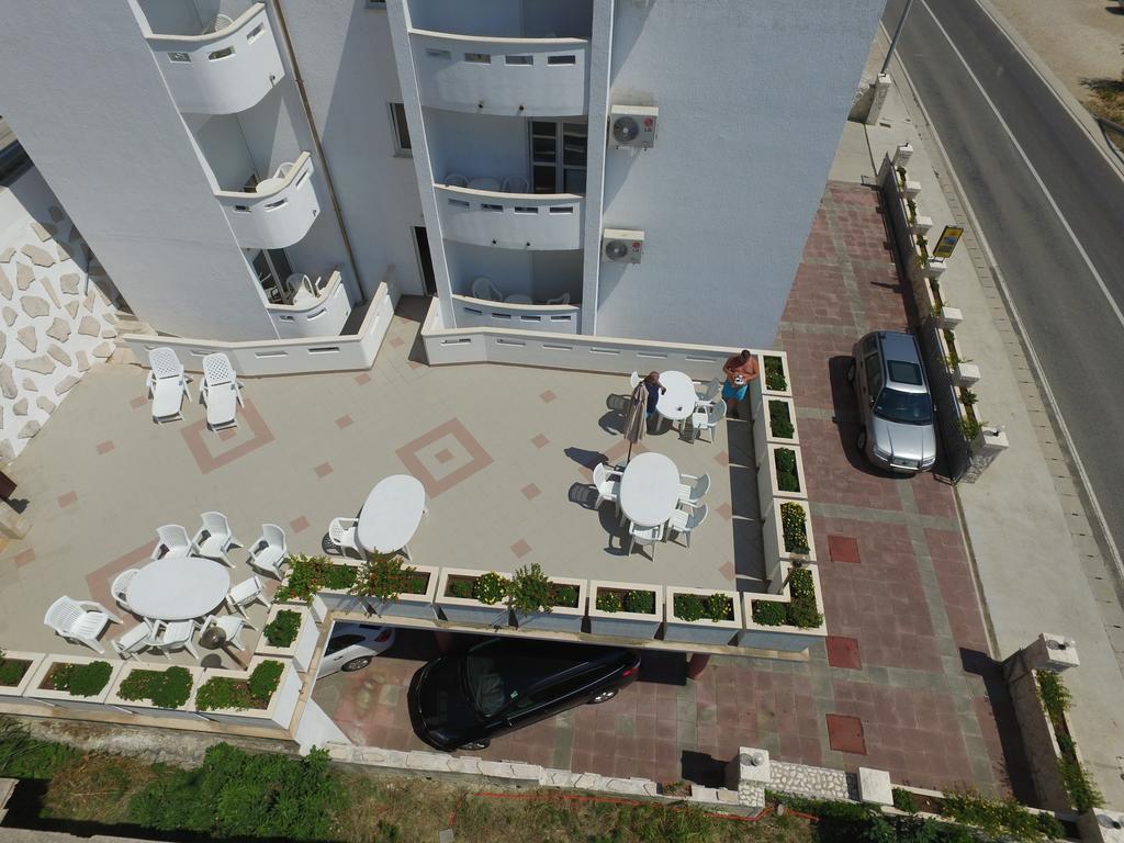 Sunrise Apartments And Studio Apartments لوكفا روجوزنيكا المظهر الخارجي الصورة