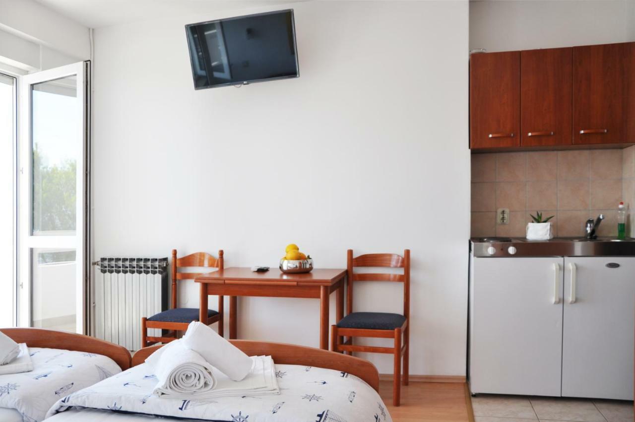 Sunrise Apartments And Studio Apartments لوكفا روجوزنيكا المظهر الخارجي الصورة